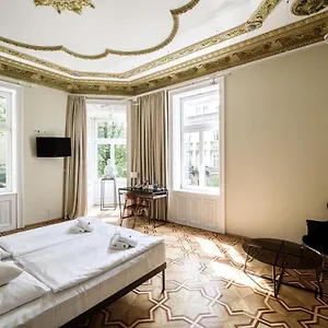 מלון דירות Home Aparthotel ****