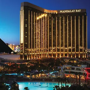 אתר נופש Mandalay Bay ****